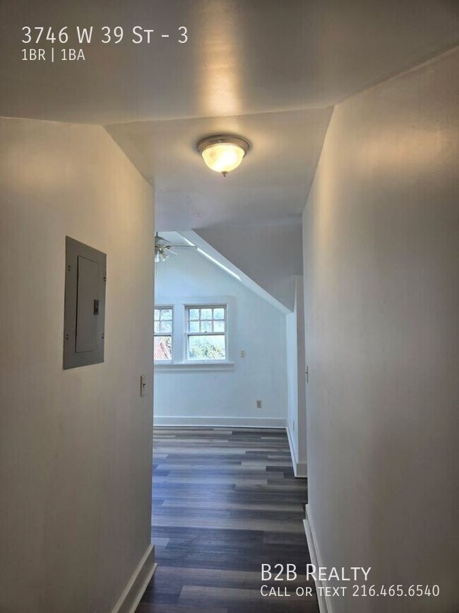 Building Photo - 3746 W 39th St