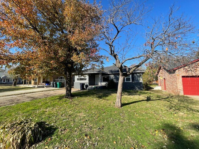 Building Photo - 3 br, 1 bath House - 1225 NW 91st St