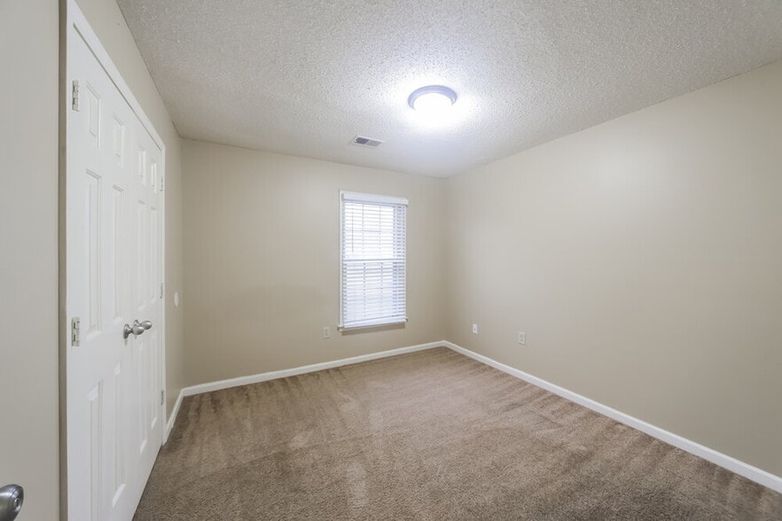 Building Photo - 4483 Green Creek