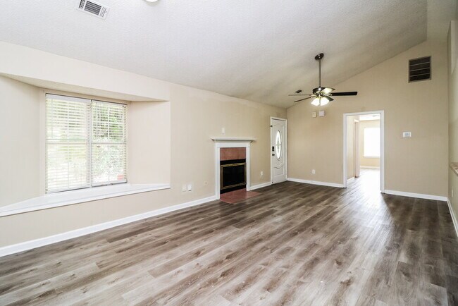 Building Photo - 1466 Fall Creek Trce