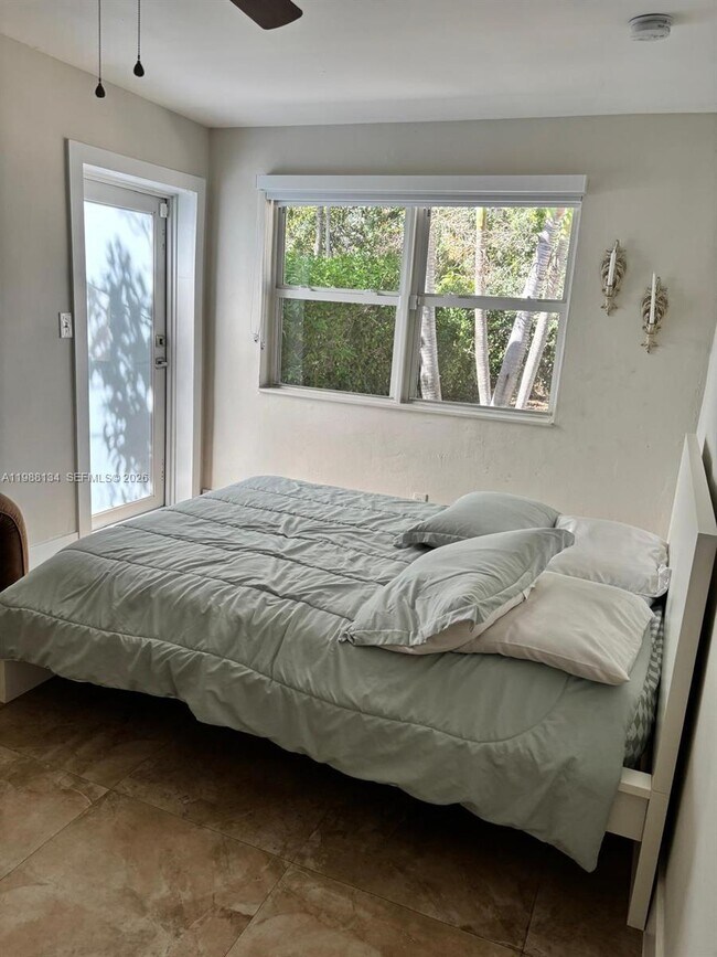 Building Photo - 175 NW 121st St