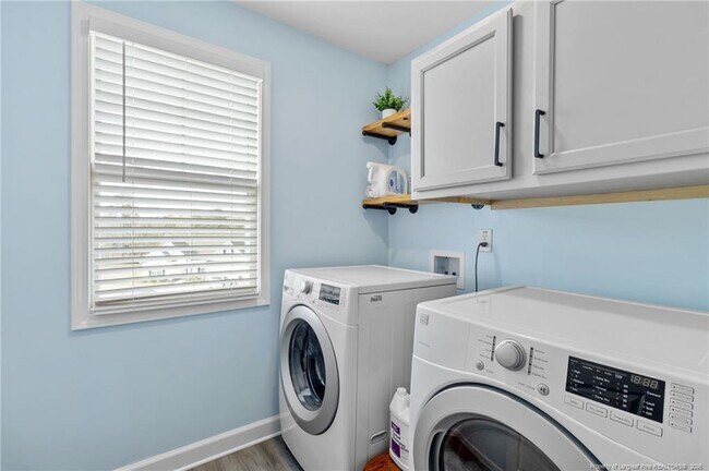 Building Photo - 50 Basswood Ct