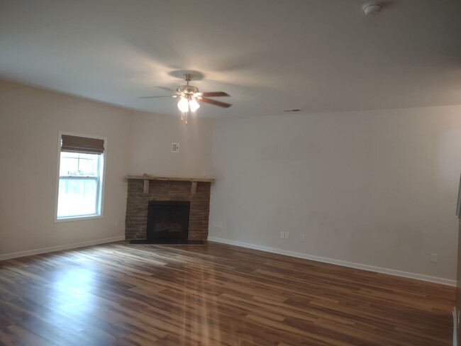 Building Photo - Wonderful Two Story Four Bedroom Three Ful...