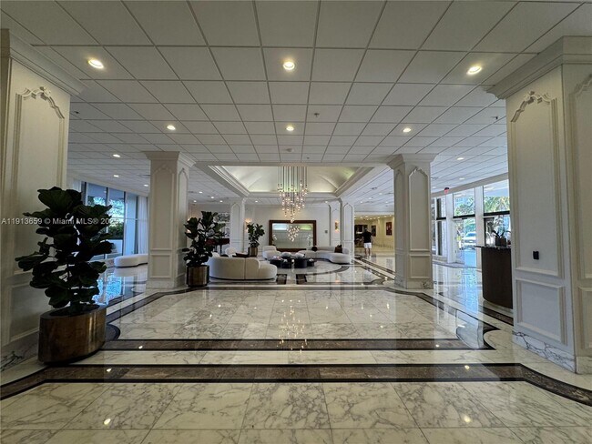 Building Photo - 5600 Collins Ave