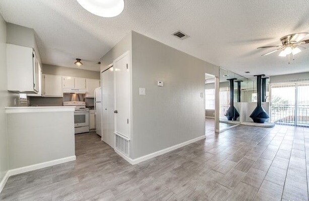 Building Photo - 923 Vance Jackson Rd