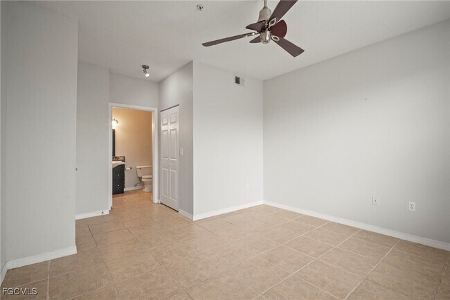Building Photo - 11550 Villa Grand