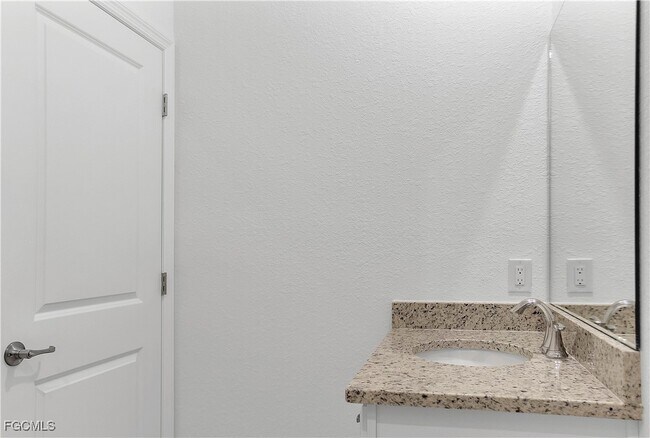 Building Photo - 14649 Palamos Cir