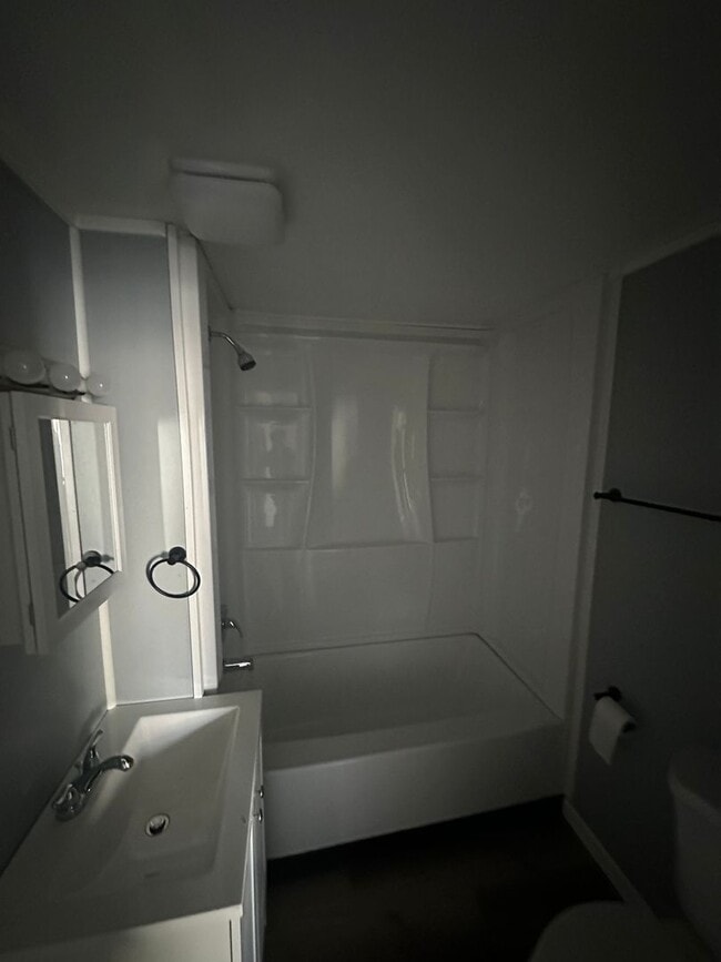 Building Photo - 865 Georgia Ave