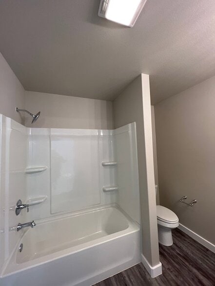 Building Photo - 7108 E County Rd 99