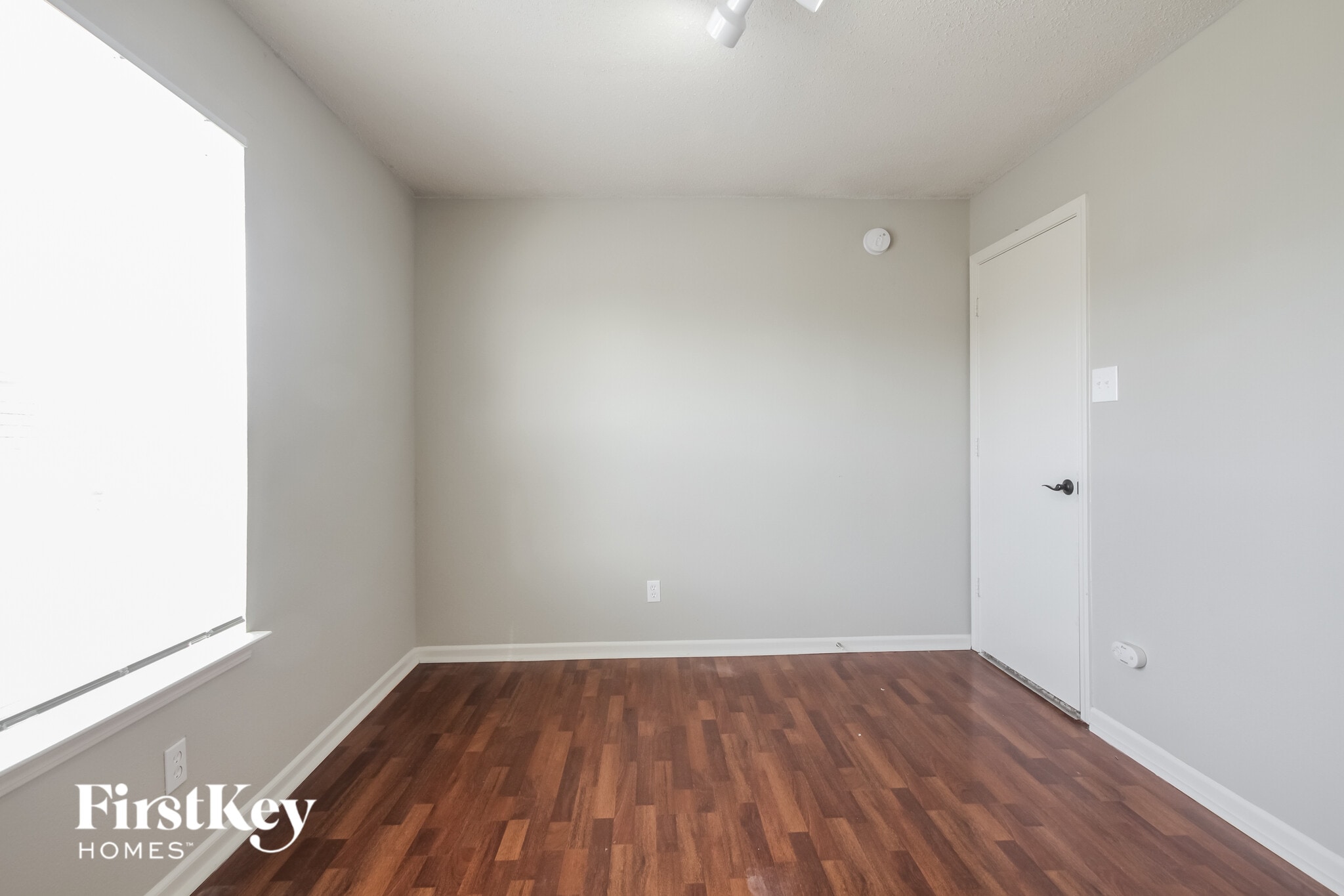 Building Photo - 2197 Westmere Dr