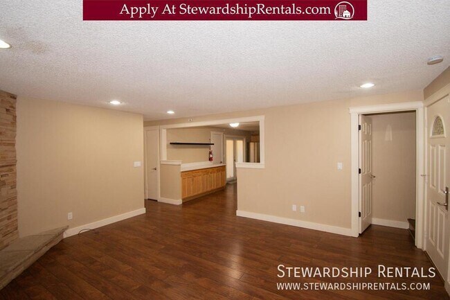 Building Photo - 5017 SE 45th Ave