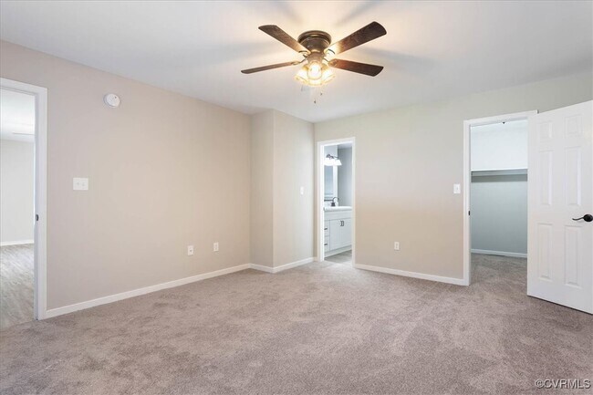 Building Photo - 112 E Highland Ct