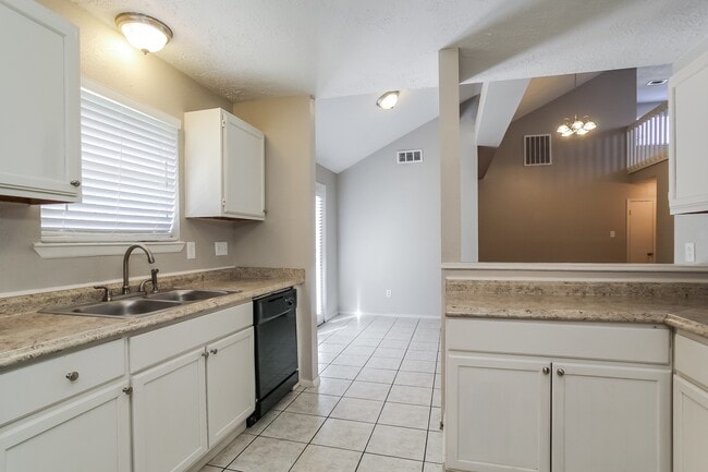 Building Photo - 4831 Tealgate Dr