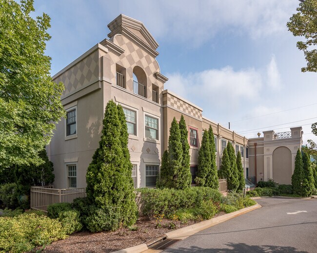 37 Hiawassee St 37 Hiawassee St Asheville NC 28801 Apartment Finder