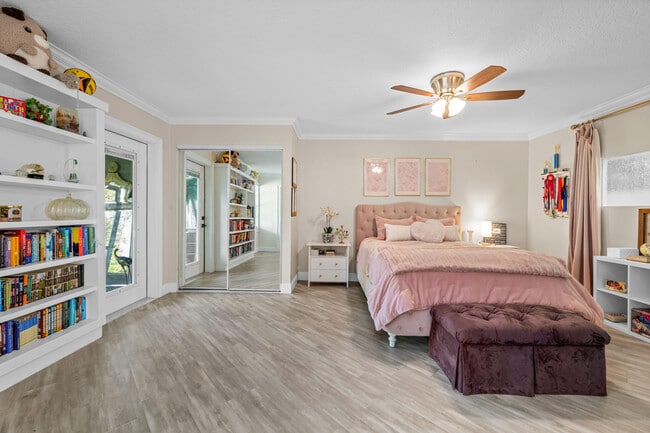 Building Photo - 15161 Collecting Canal Rd