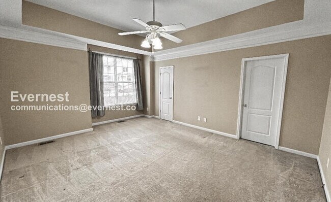 Building Photo - 3 Bed/2 Bath Home with Fenced Yard / Available Now!