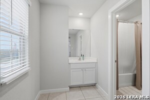 Building Photo - 827 W Laurel St