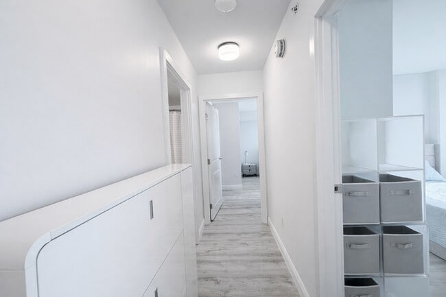 Building Photo - 988 Halekauwila St