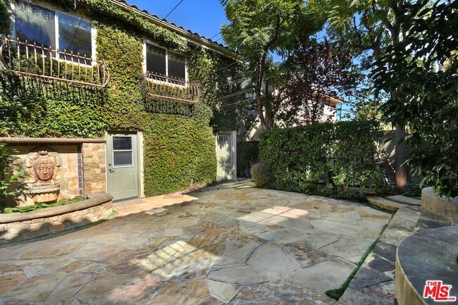 Building Photo - 12207 Cantura St