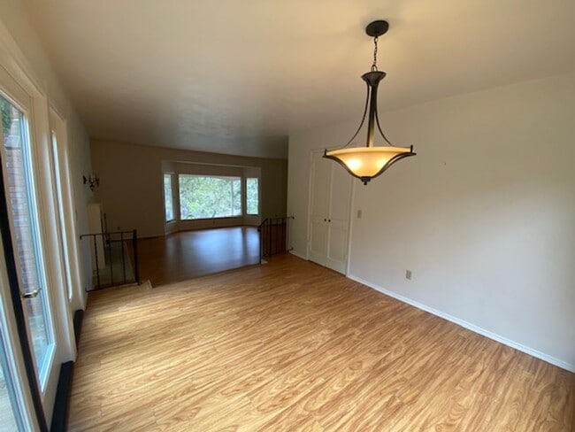 Building Photo - 3093 Hermitage Rd