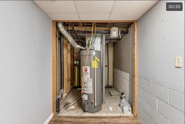 Building Photo - 8635 Oak Creek Dr