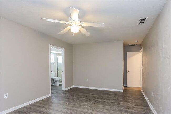 Building Photo - 609 Willow Run