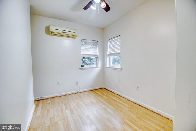 Building Photo - 800 Baltimore Annapolis Blvd