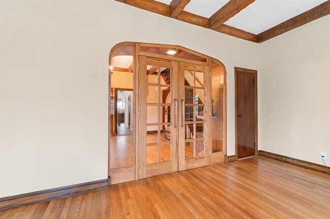 Building Photo - 2314 Palisade Ave