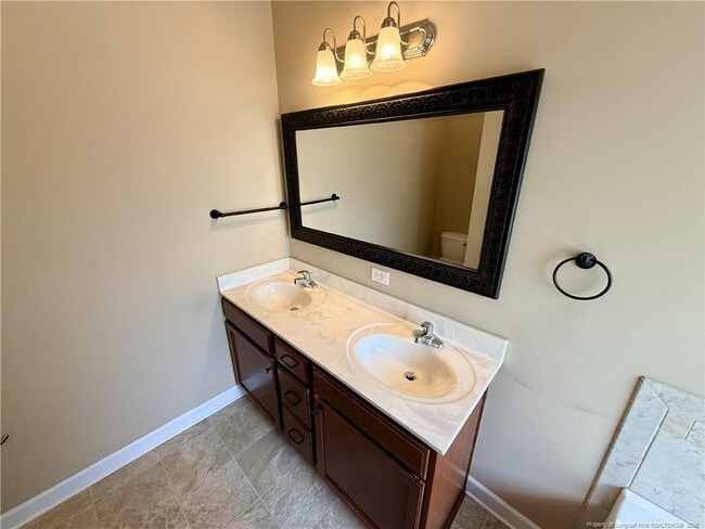 Building Photo - 422 Jamestown Ave