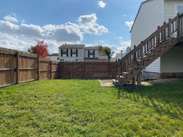 Building Photo - 942 Pebblelane Dr