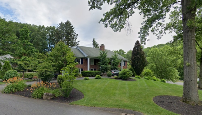 Building Photo - Gorgeous 4 Bed, 3 Bath House for Rent in Menands!