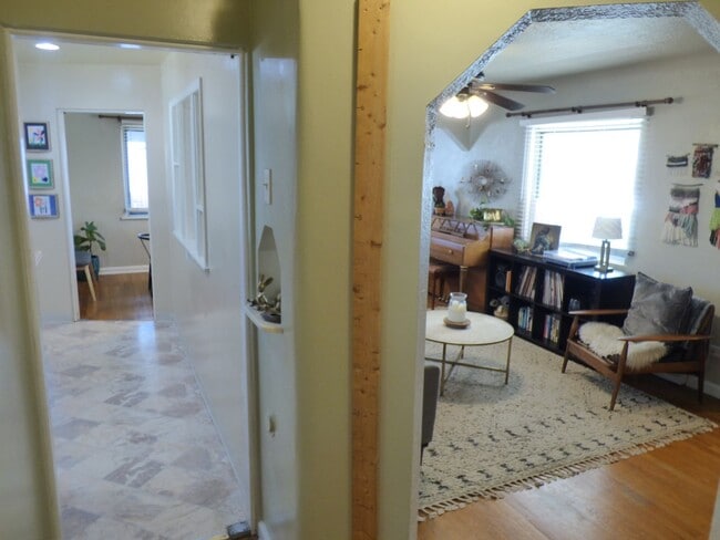 Building Photo - $0 DEPOSIT OPTION! Beautifully Upgraded 3-Bed Ranch with Basement, Remodeled Bath, and Ideal Loca...