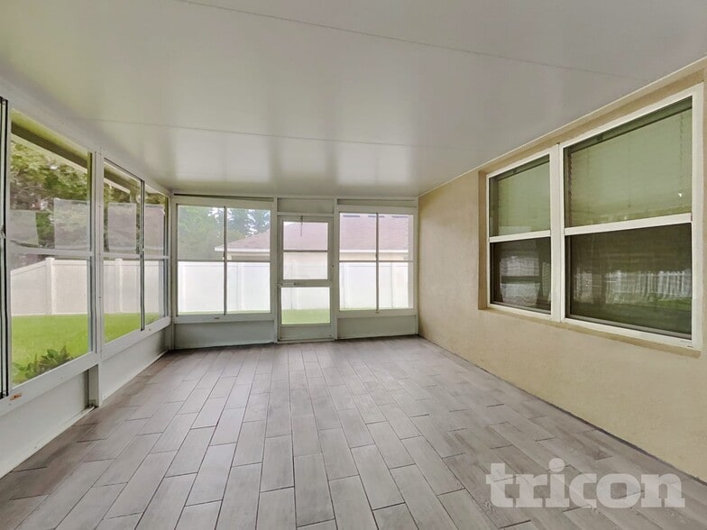 Building Photo - 3799 Crossline Dr