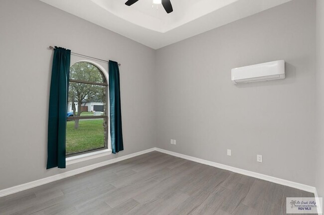 Building Photo - 9450 Cajun Blvd
