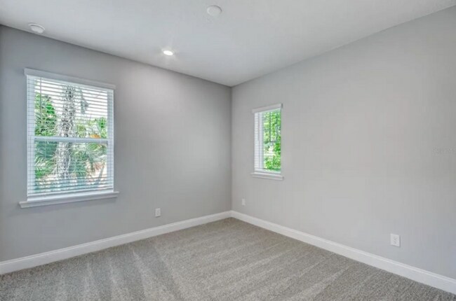 Building Photo - 1745 Hourglass Dr