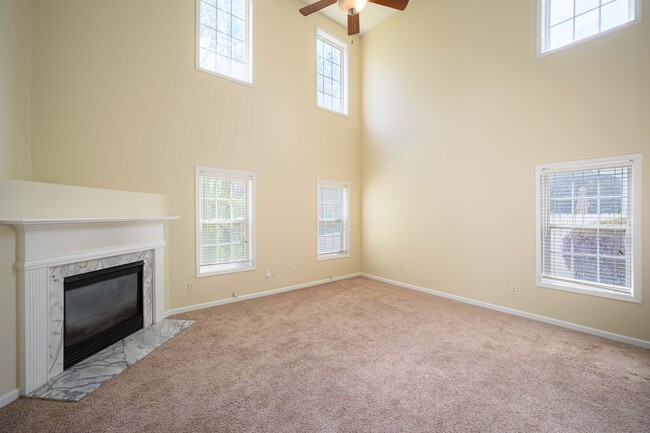 Building Photo - 3Bd/2.5Ba Home in South Fulton with Easy Access to Airport!