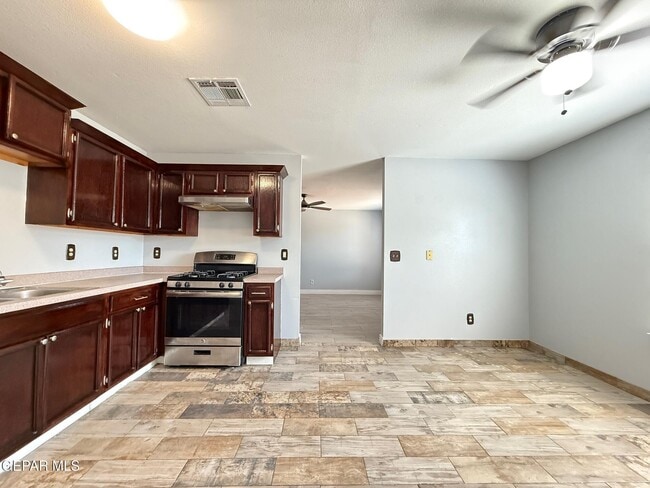 Building Photo - 12309 Tierra Inca Dr