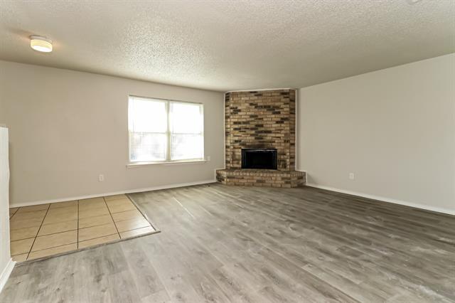 Building Photo - 3904 Royal Crest Dr