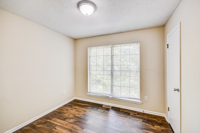 Building Photo - 5944 Tyler Loop Rd