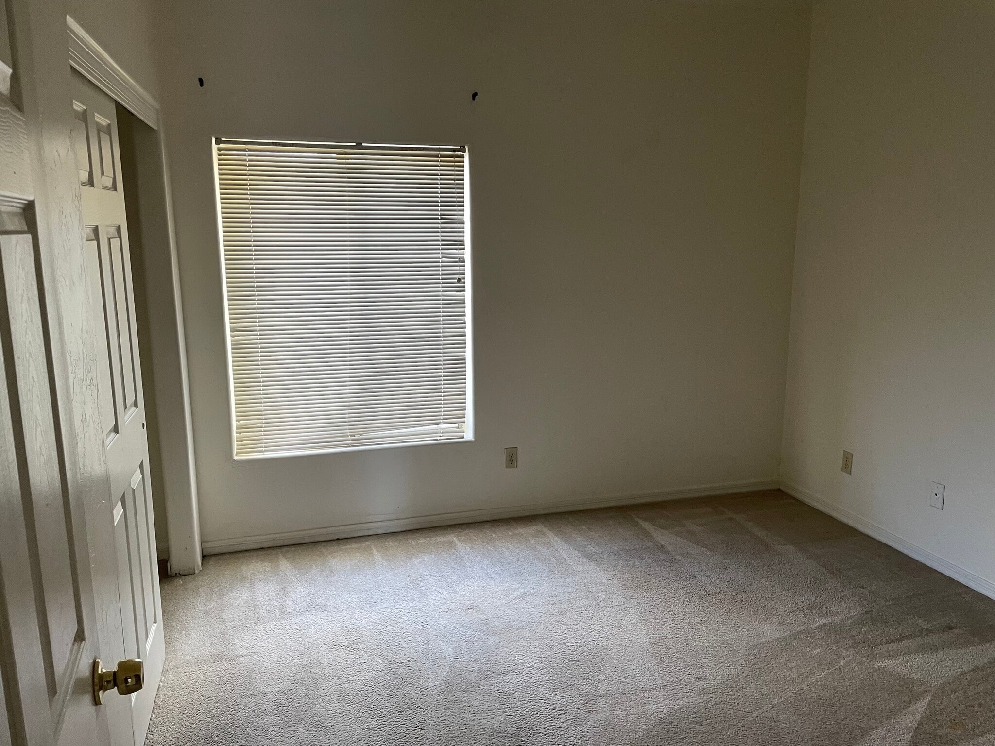 2nd bedroom - 2536 N Corinthian Garden Dr