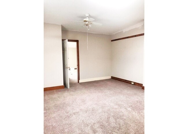 Building Photo - 3255 Bishop St