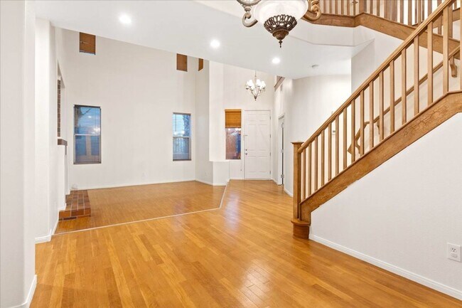 Building Photo - 1708 Cordoba Canyon St