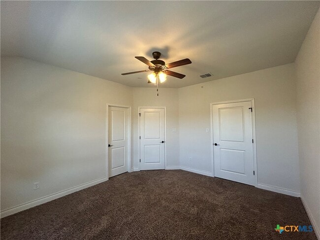 Building Photo - 320 Untermaier St