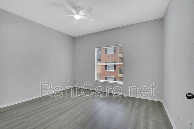 Building Photo - 6005 Westgate Dr