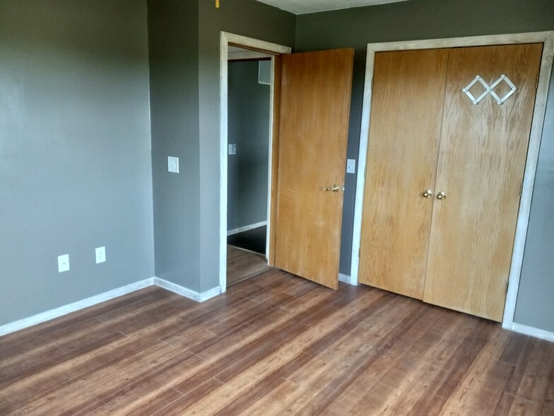 Building Photo - 5360 MO-125