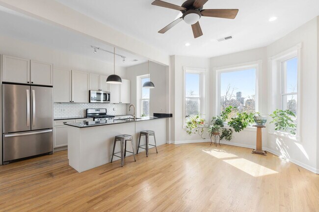 Building Photo - 1460 W Ohio St