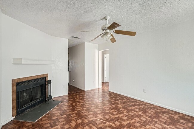 Building Photo - 7214 Salt Springs Dr