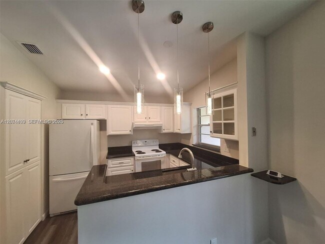 Building Photo - 22280 Timberly Dr