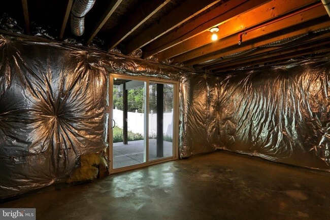 Building Photo - 6981 Linden Ave