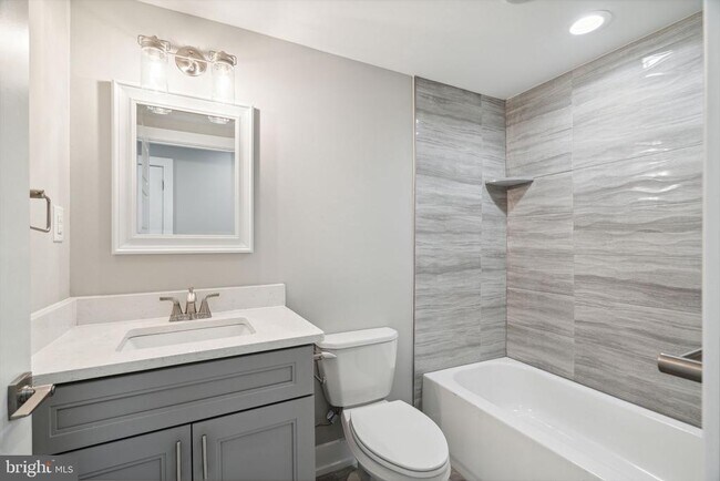 Building Photo - 2429 N 3rd St